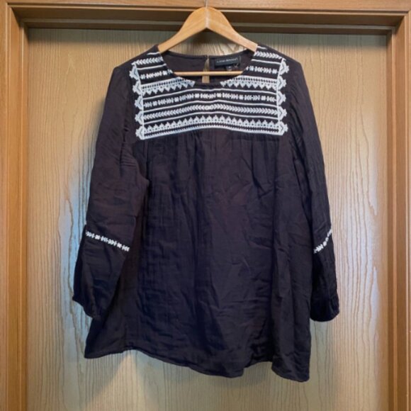 Share 100% Cotton Women's 16 Black and Embroidered Blouse Puff Sleeve Peasant - Picture 1 of 4